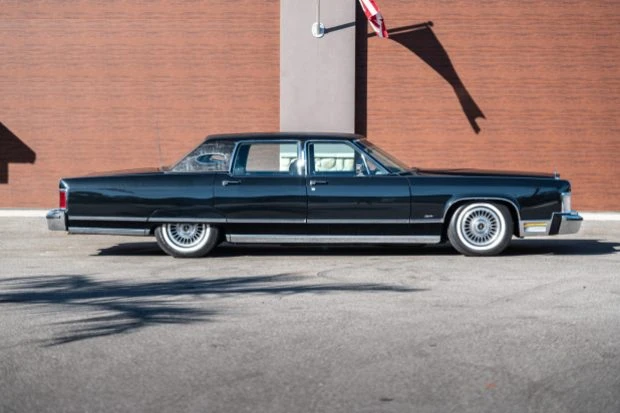 1977 Lincoln Town Car - Image 5 of 9