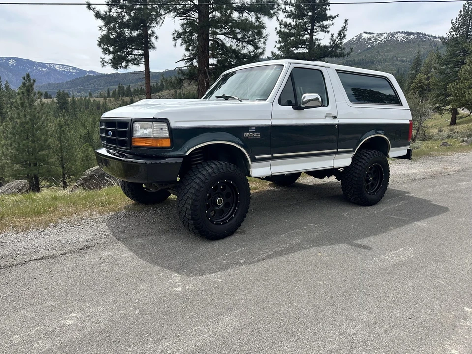 1993 Ford Bronco 5th Gen - Image 2 of 31
