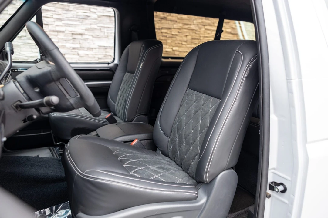 1996 Ford Bronco 5th Gen - Image 4 of 8