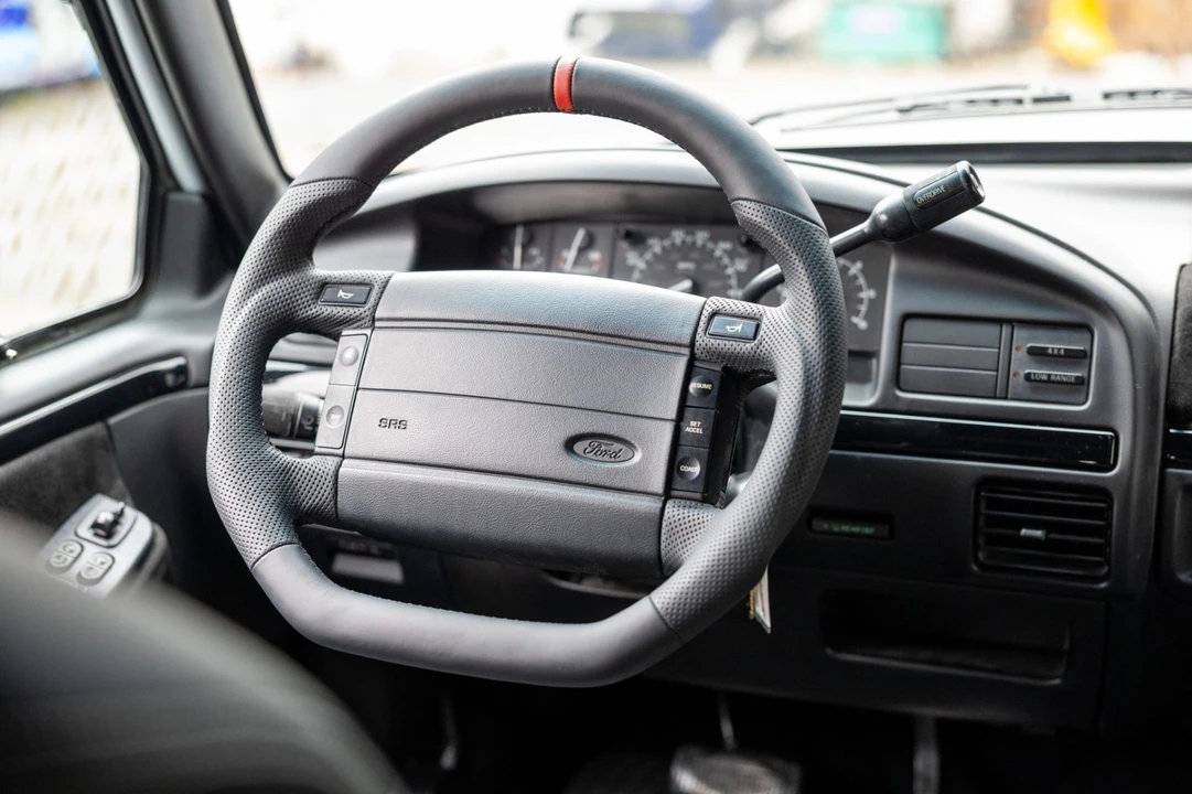 1996 Ford Bronco 5th Gen - Image 5 of 8