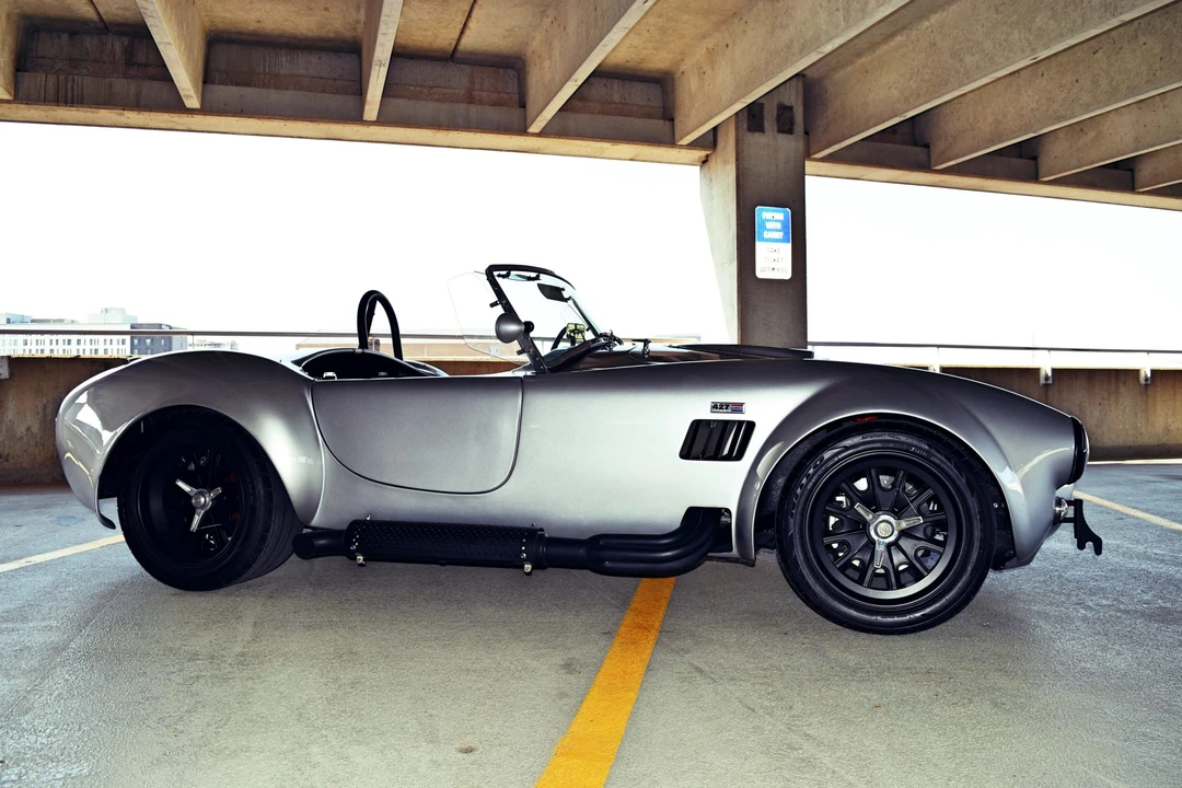 Shelby Cobra Replica - Image 10 of 31