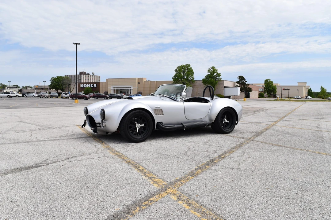Shelby Cobra Replica - Image 12 of 31