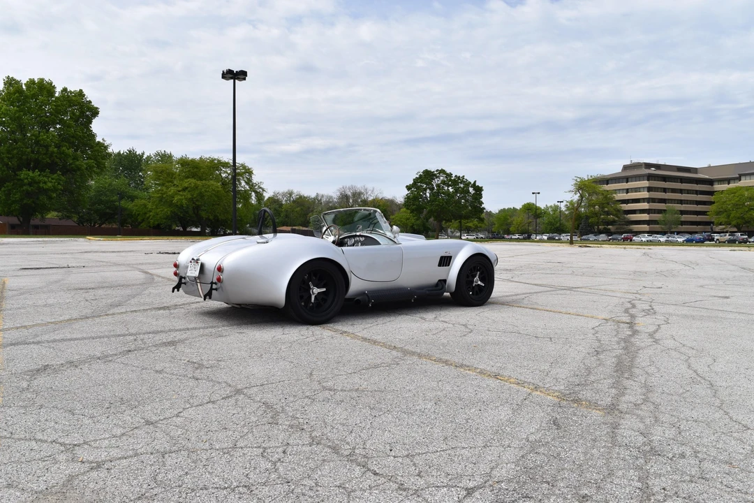 Shelby Cobra Replica - Image 30 of 31