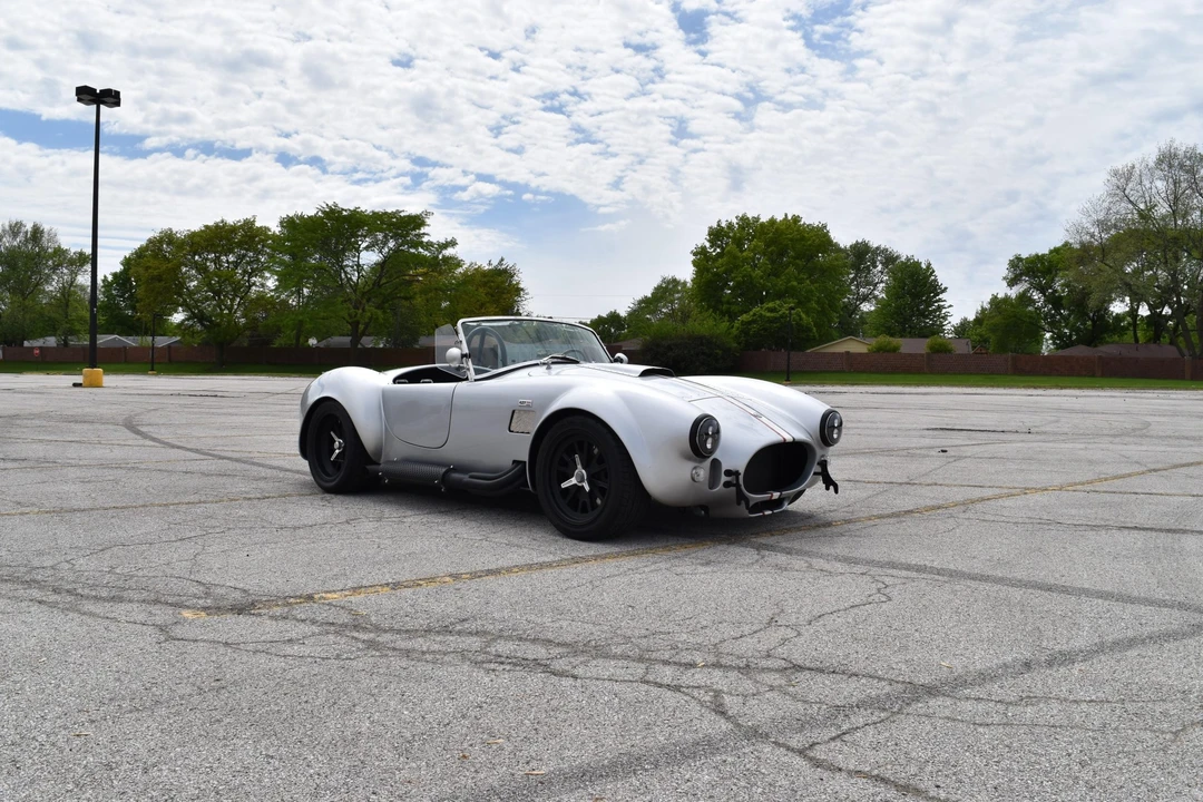 Shelby Cobra Replica - Image 24 of 31