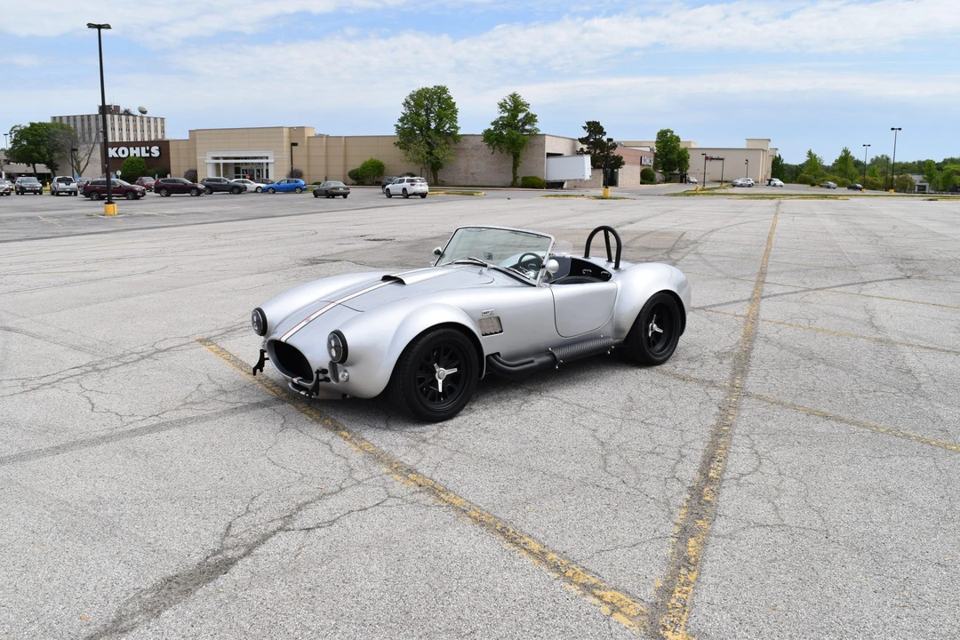 Shelby Cobra Replica - Image 15 of 31