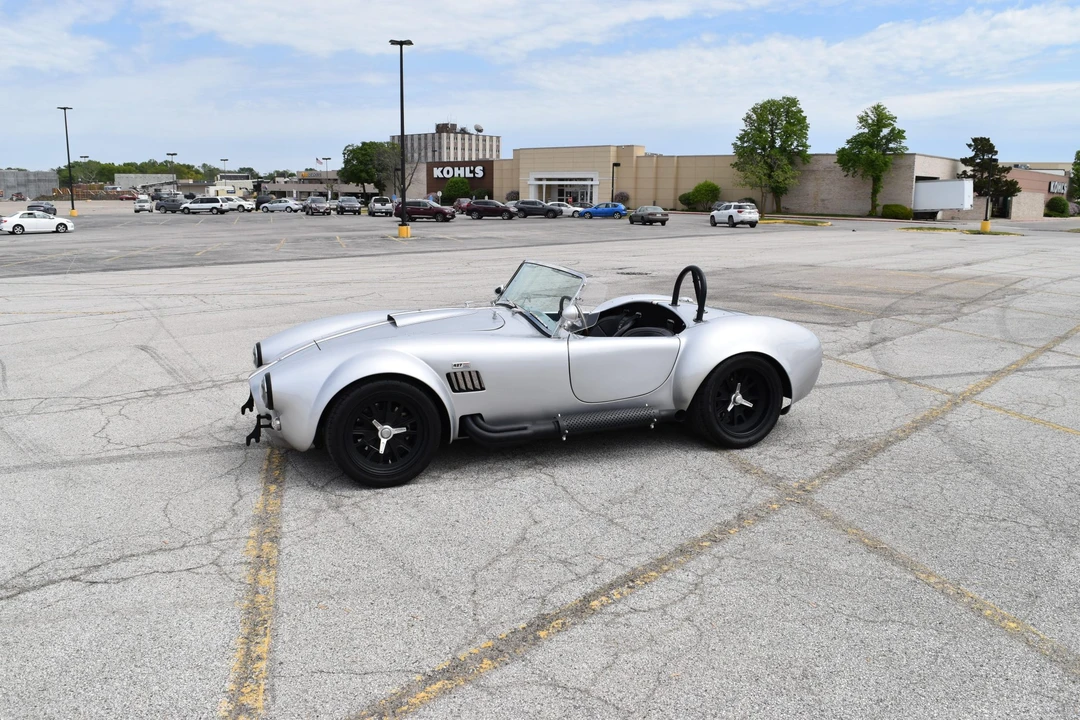 Shelby Cobra Replica - Image 14 of 31