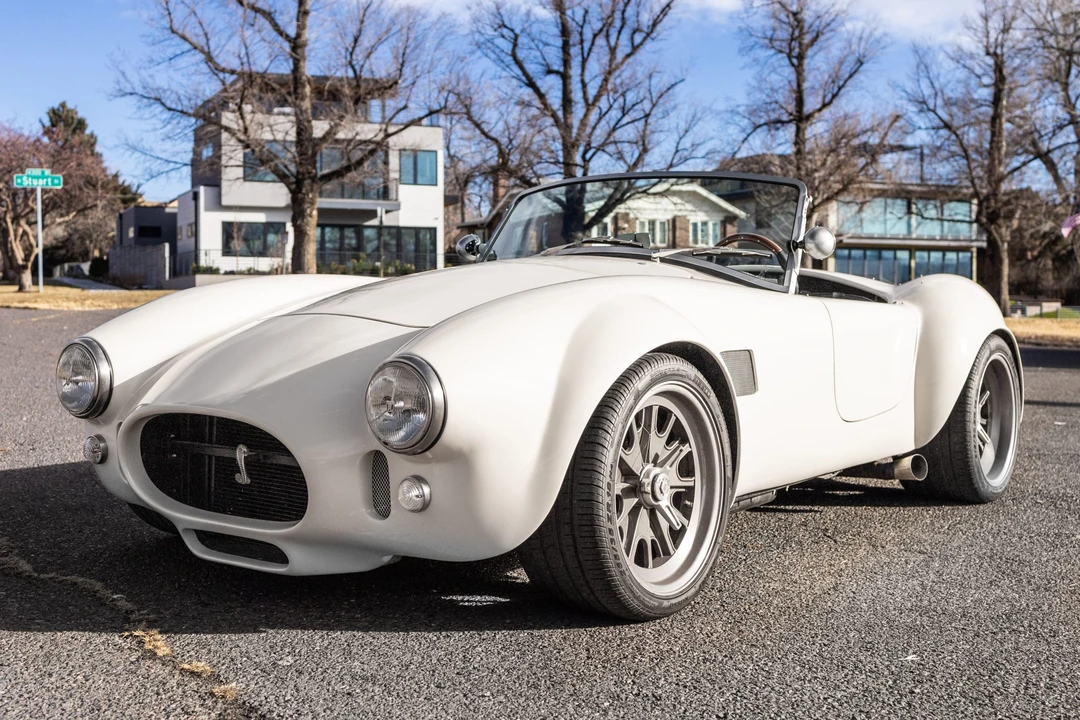 Shelby Cobra Replica - Image 2 of 31