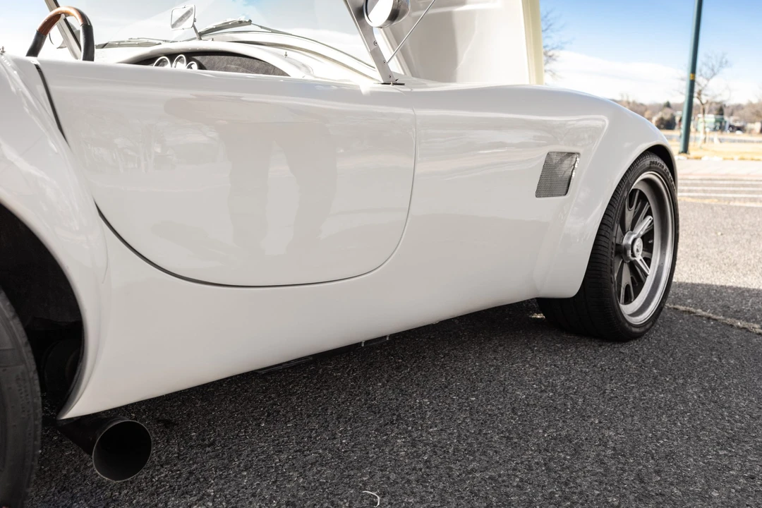 Shelby Cobra Replica - Image 10 of 31