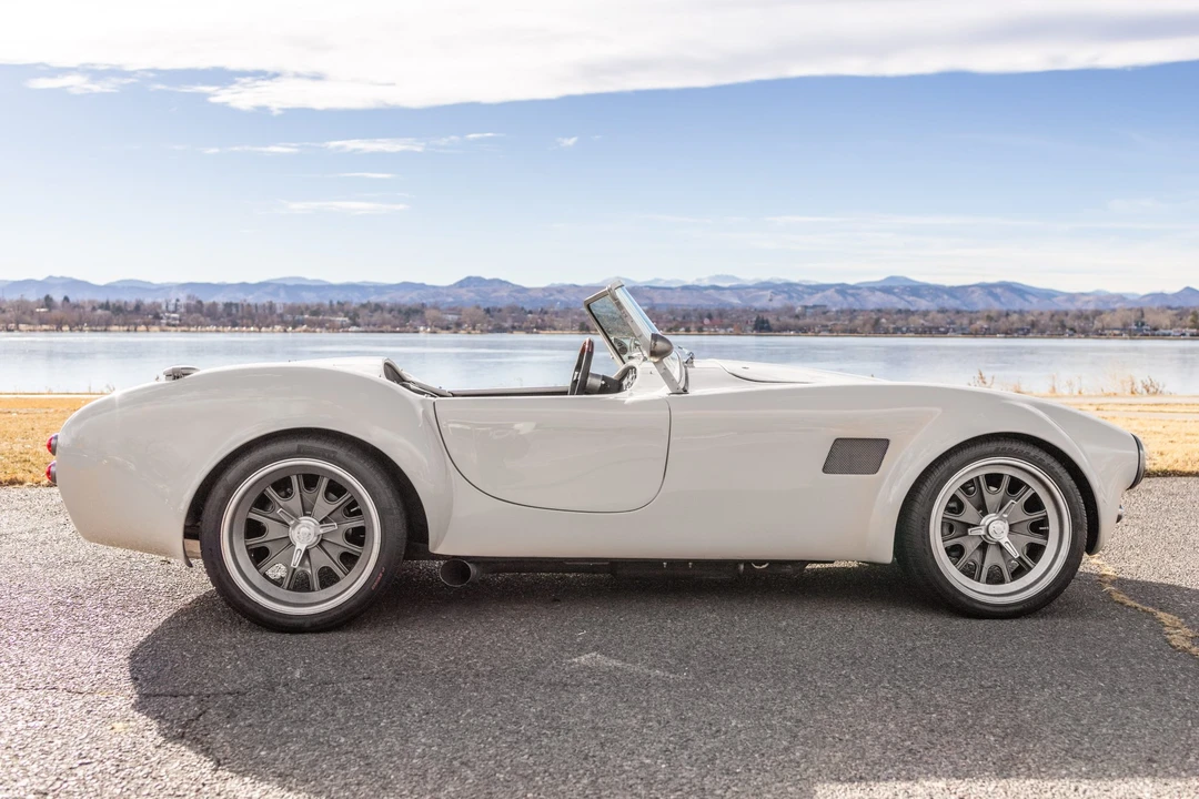 Shelby Cobra Replica - Image 7 of 31