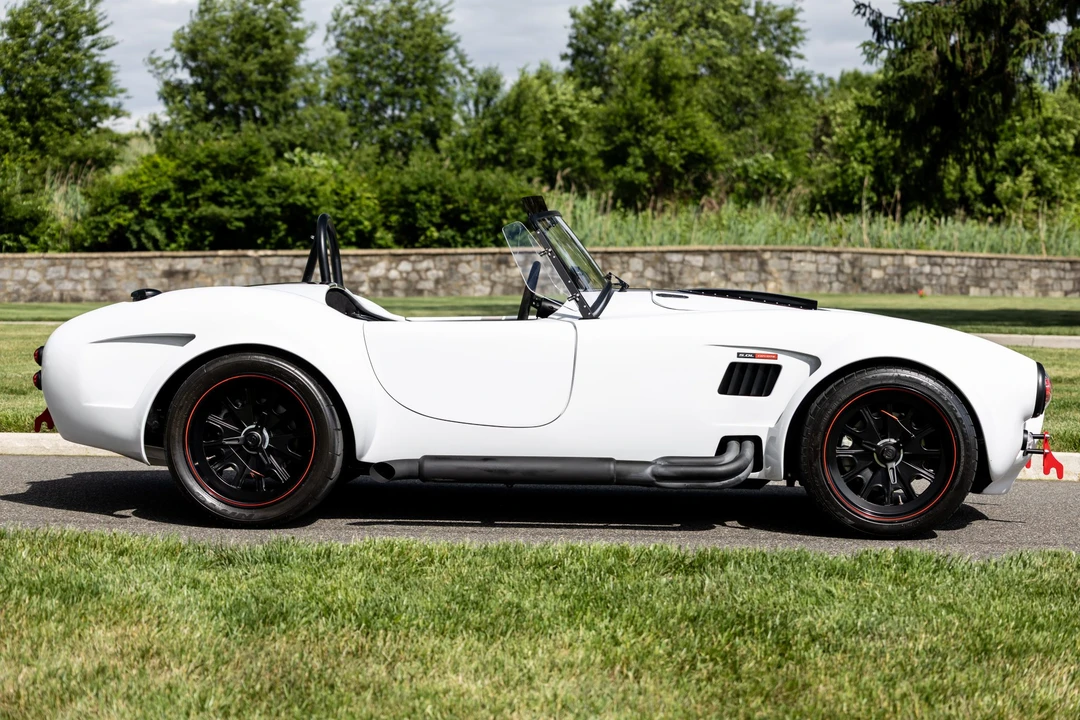 Shelby Cobra Replica - Image 14 of 31