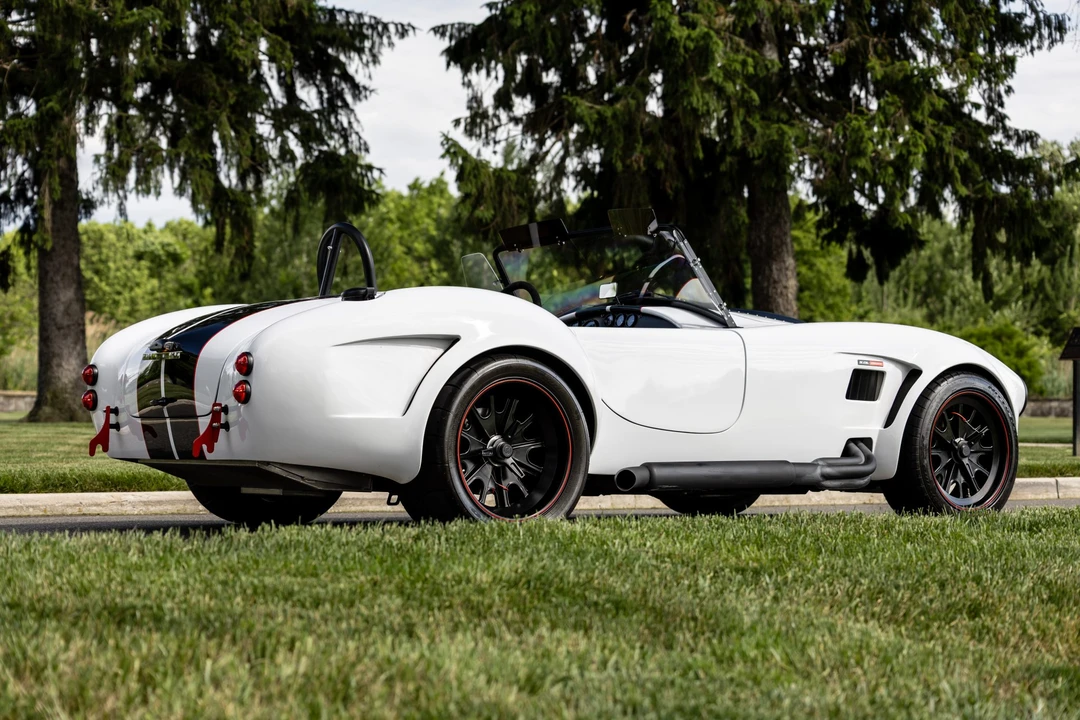 Shelby Cobra Replica - Image 16 of 31