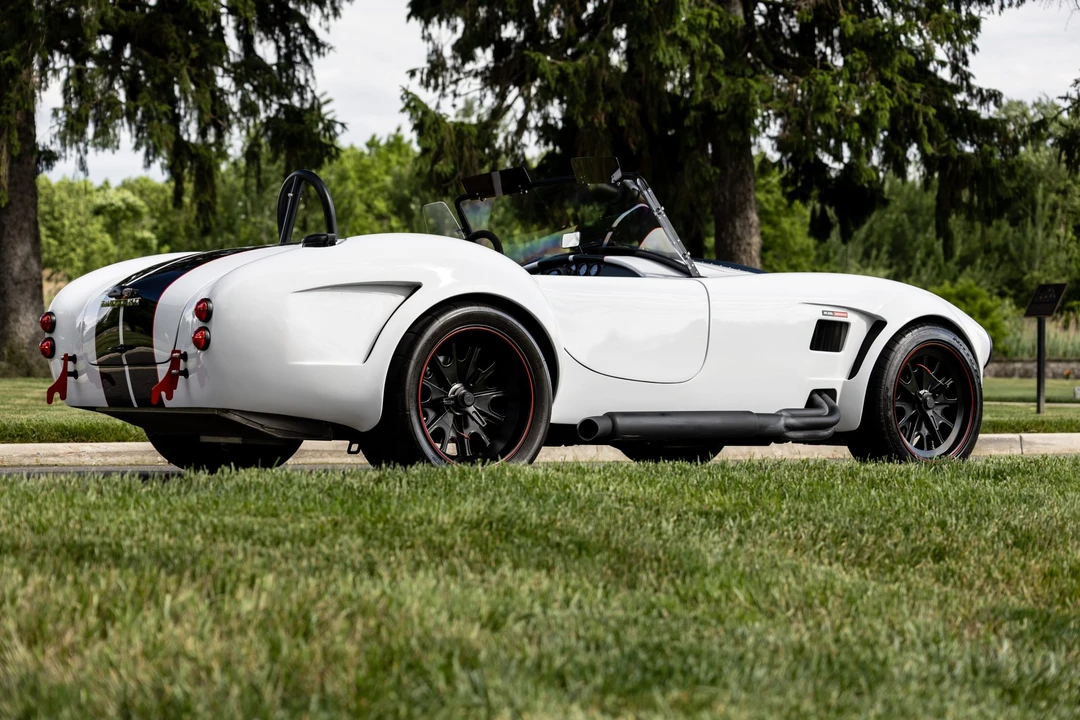 Shelby Cobra Replica - Image 17 of 31