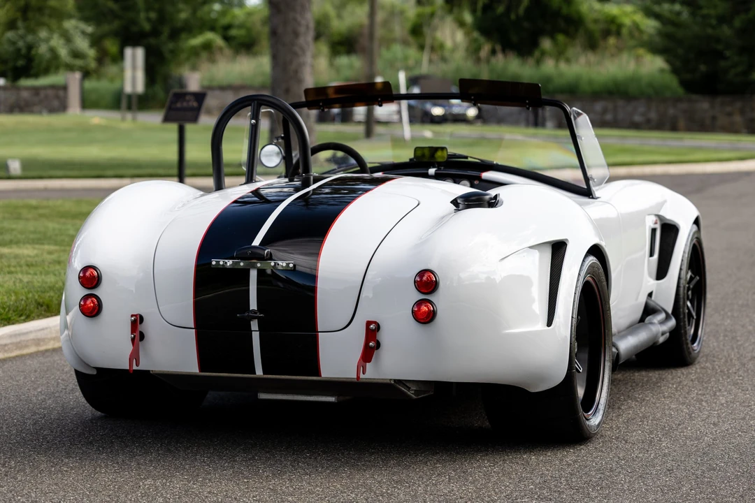 Shelby Cobra Replica - Image 21 of 31