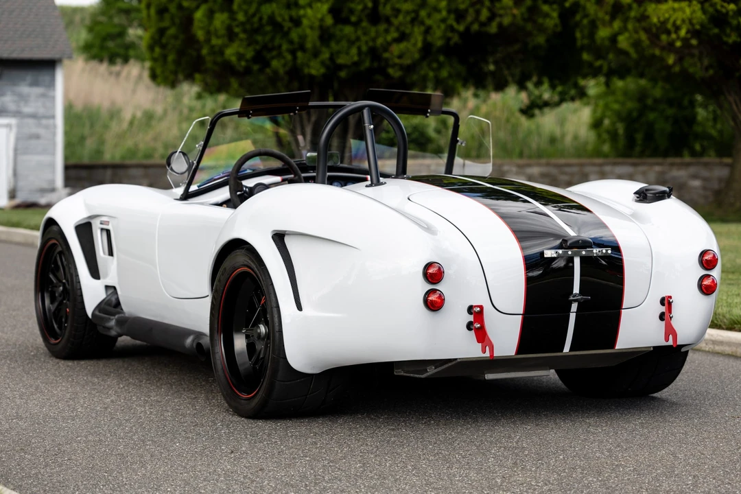 Shelby Cobra Replica - Image 27 of 31