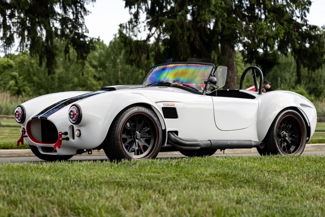 Shelby Cobra Replica - Image 2 of 31