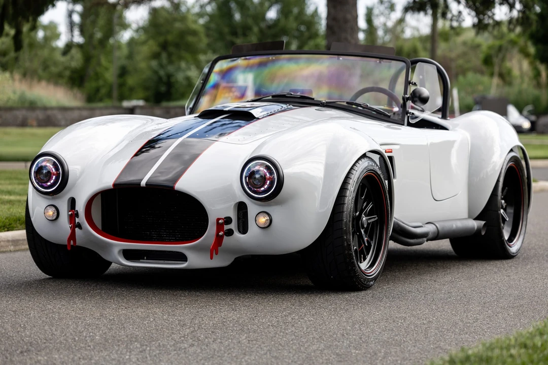 Shelby Cobra Replica - Image 5 of 31