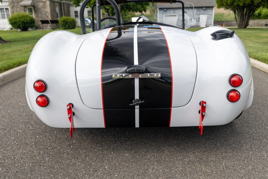 Shelby Cobra Replica - Image 26 of 31