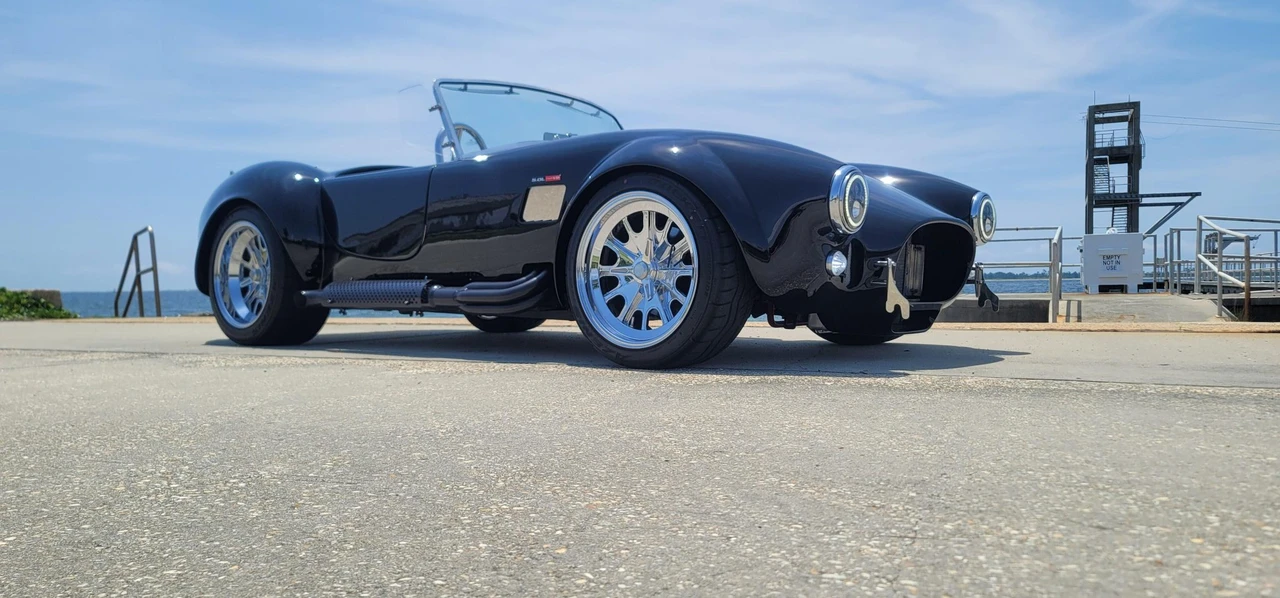 Shelby Cobra Replica - Image 29 of 31