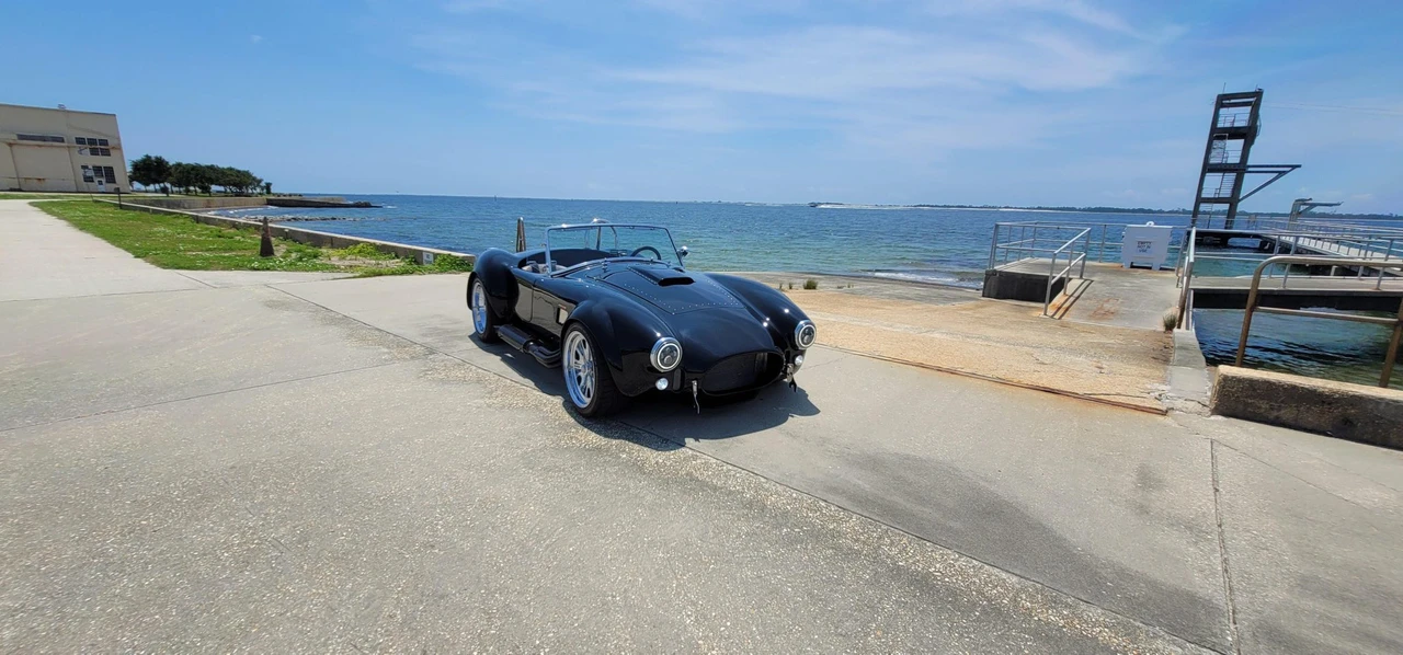 Shelby Cobra Replica - Image 24 of 31