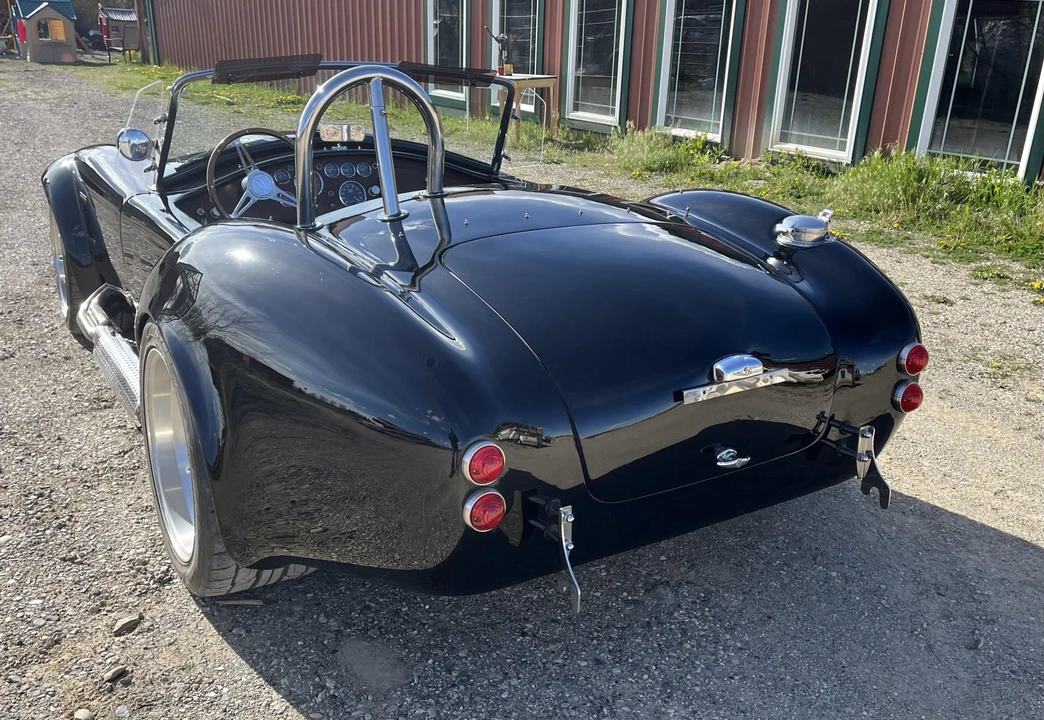 Shelby Cobra Replica - Image 11 of 31