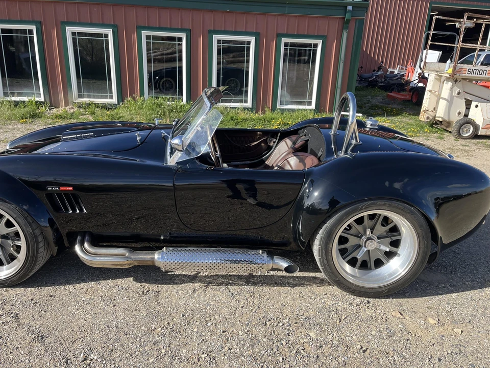 Shelby Cobra Replica - Image 10 of 31