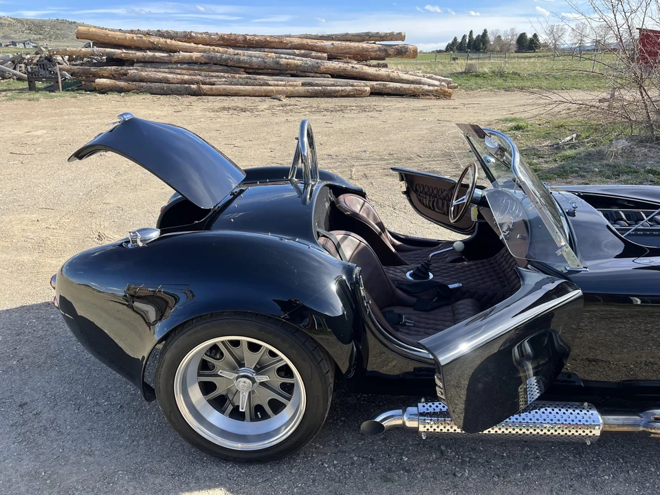 Shelby Cobra Replica - Image 27 of 31