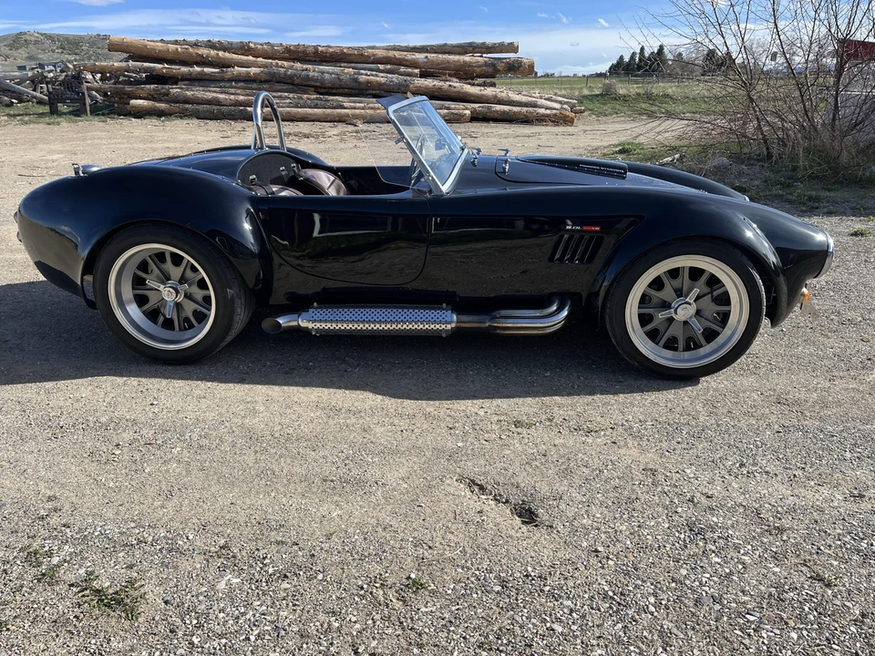 Shelby Cobra Replica - Image 17 of 31
