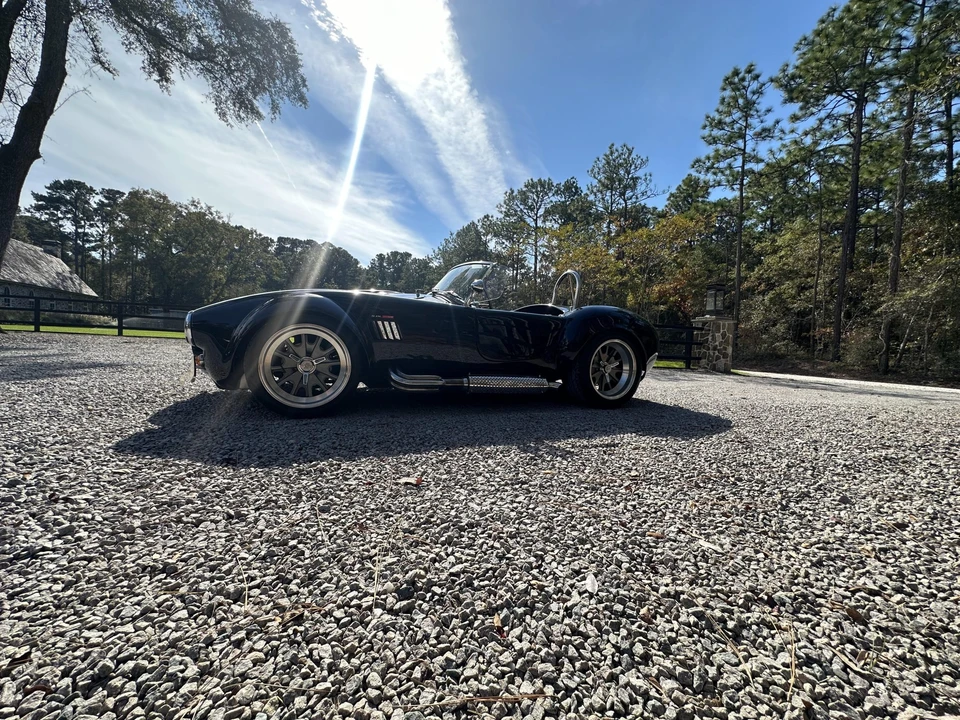 Shelby Cobra Replica - Image 17 of 31