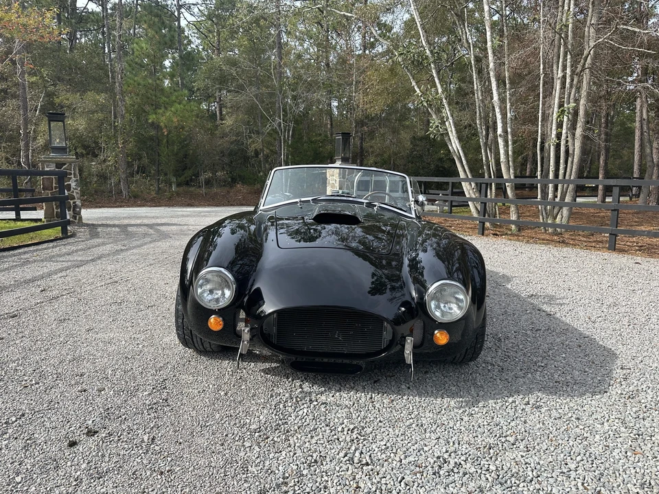 Shelby Cobra Replica - Image 15 of 31
