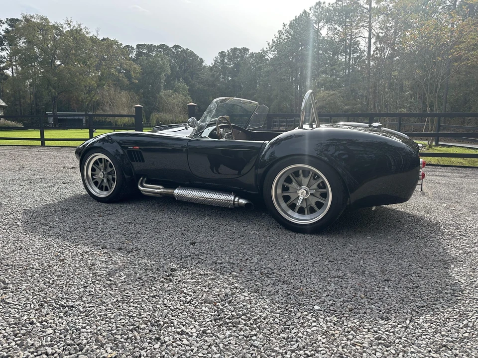 Shelby Cobra Replica - Image 5 of 31