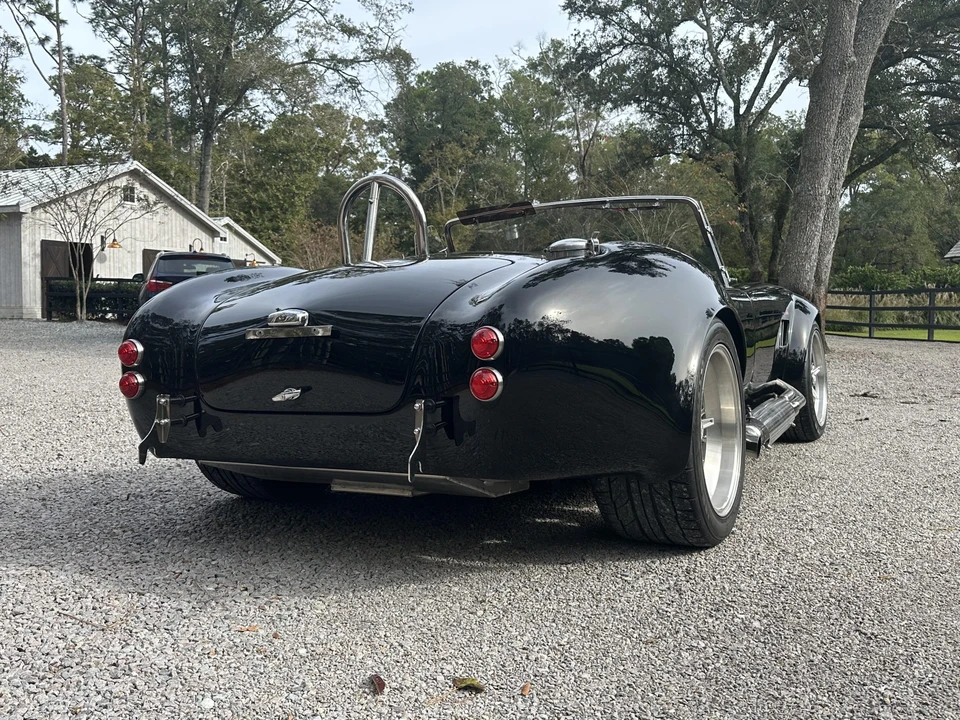 Shelby Cobra Replica - Image 9 of 31