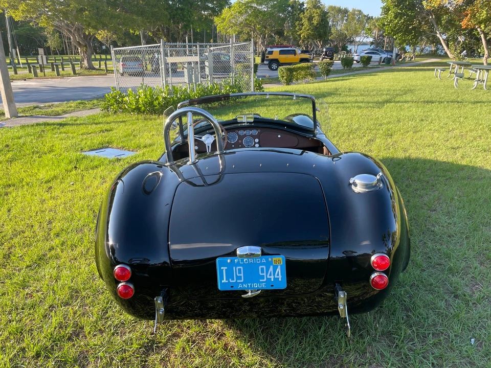 Shelby Cobra Replica - Image 28 of 31