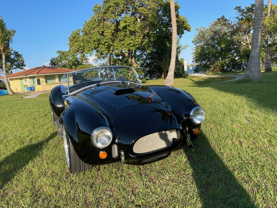 Shelby Cobra Replica - Image 8 of 31