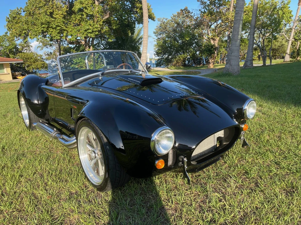 Shelby Cobra Replica - Image 9 of 31