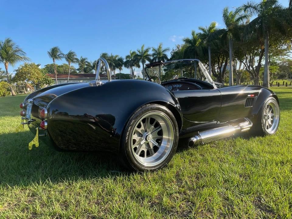 Shelby Cobra Replica - Image 18 of 31