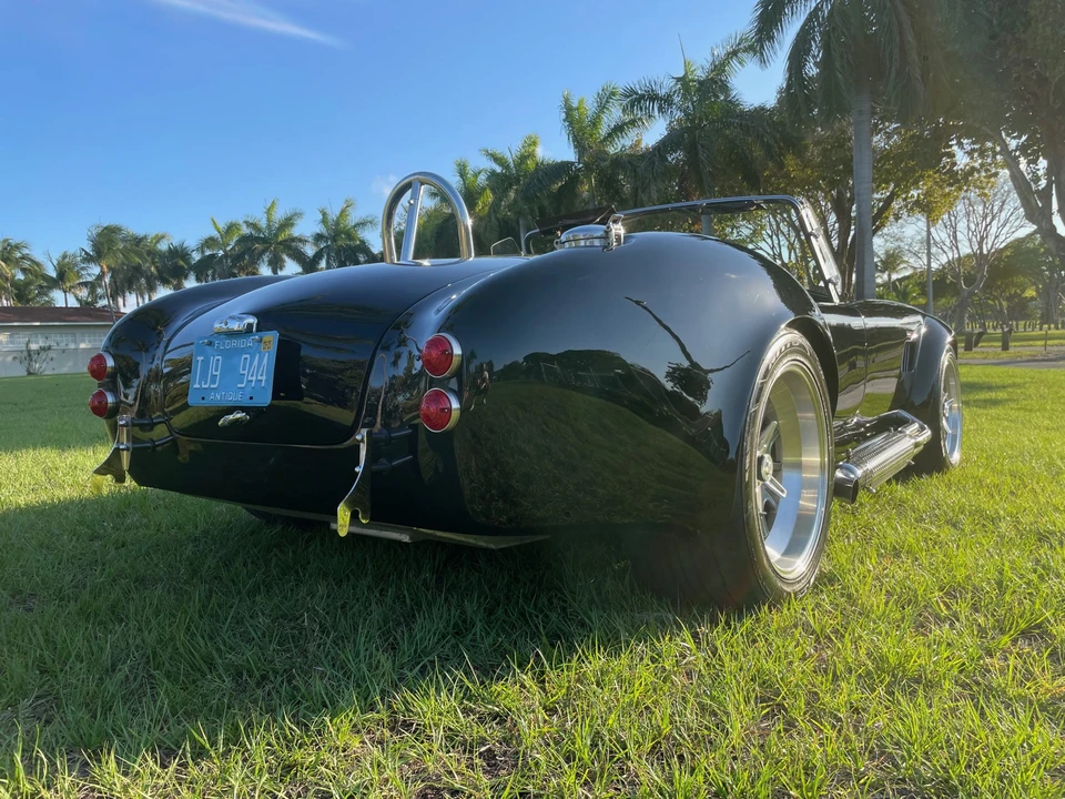 Shelby Cobra Replica - Image 23 of 31