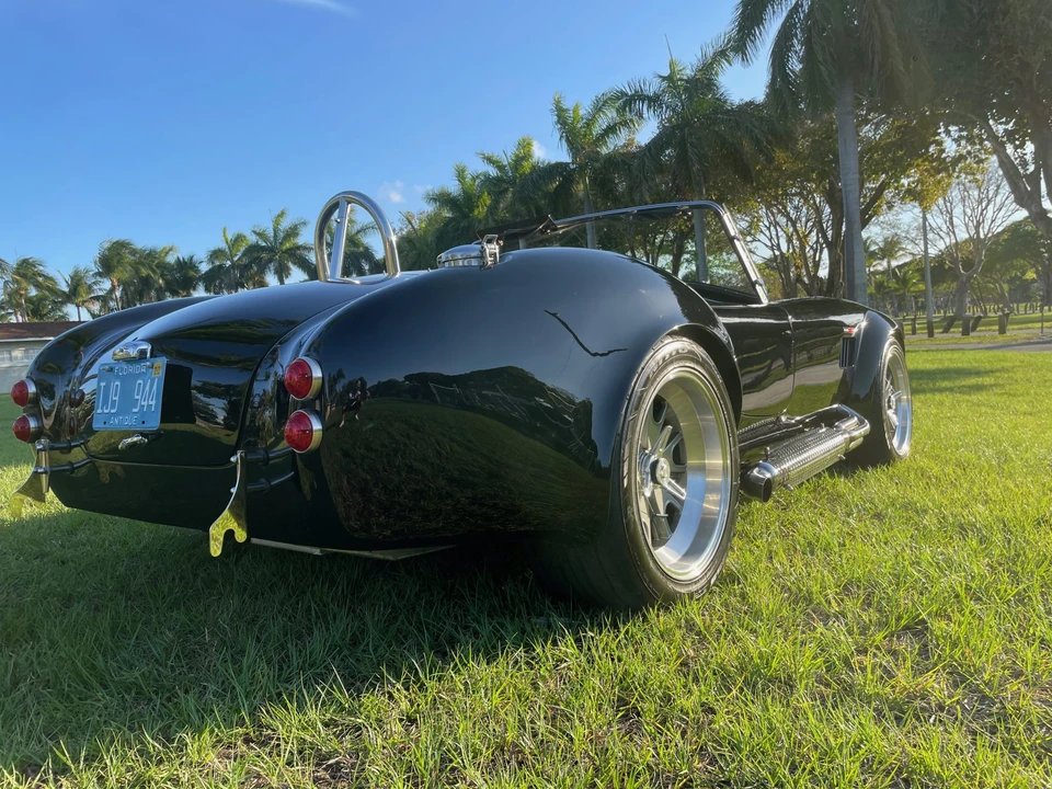 Shelby Cobra Replica - Image 22 of 31