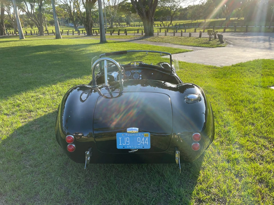 Shelby Cobra Replica - Image 26 of 31