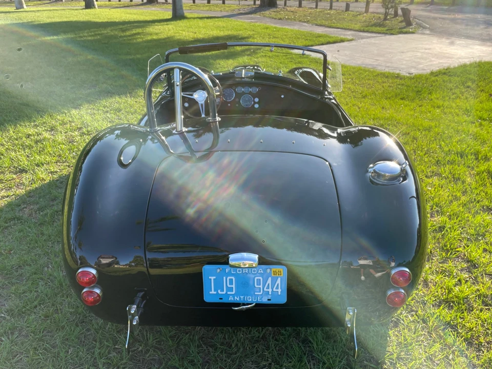 Shelby Cobra Replica - Image 27 of 31