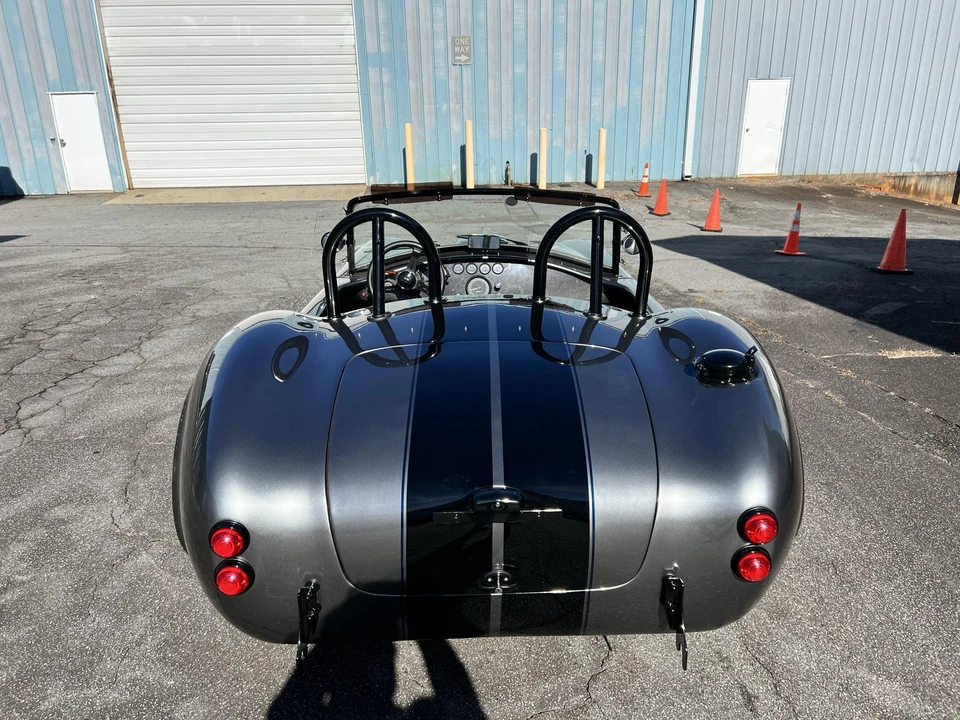 Shelby Cobra Replica - Image 17 of 31