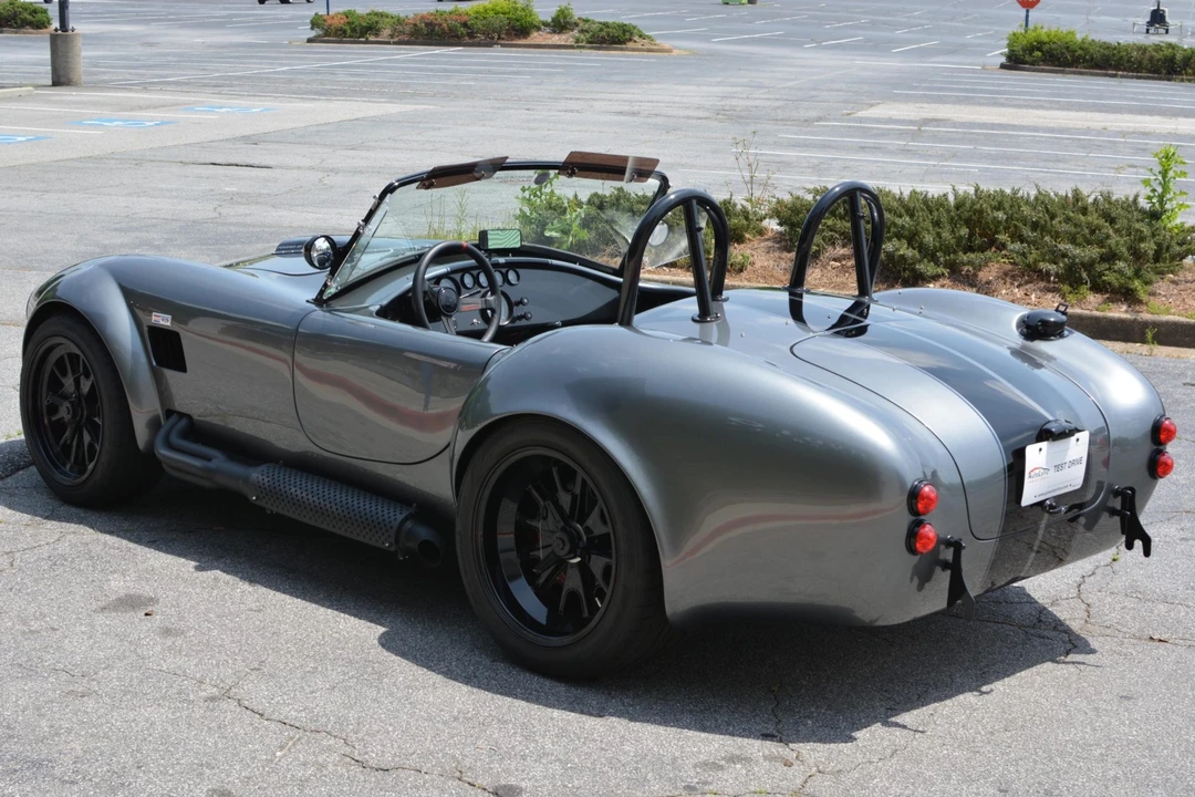 Shelby Cobra Replica - Image 15 of 31
