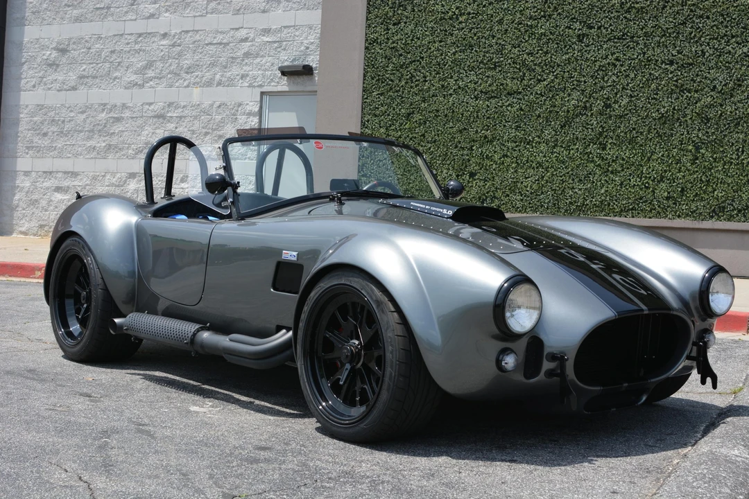 Shelby Cobra Replica - Image 2 of 31