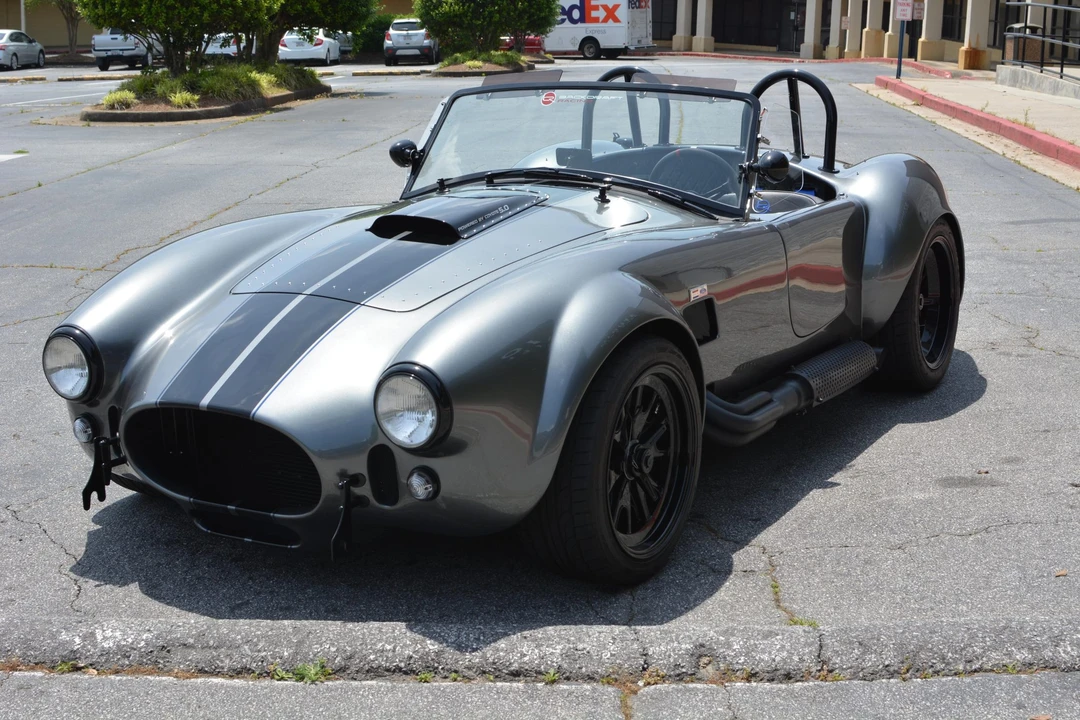 Shelby Cobra Replica - Image 8 of 31