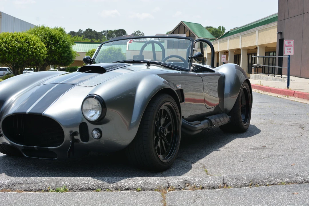 Shelby Cobra Replica - Image 24 of 31