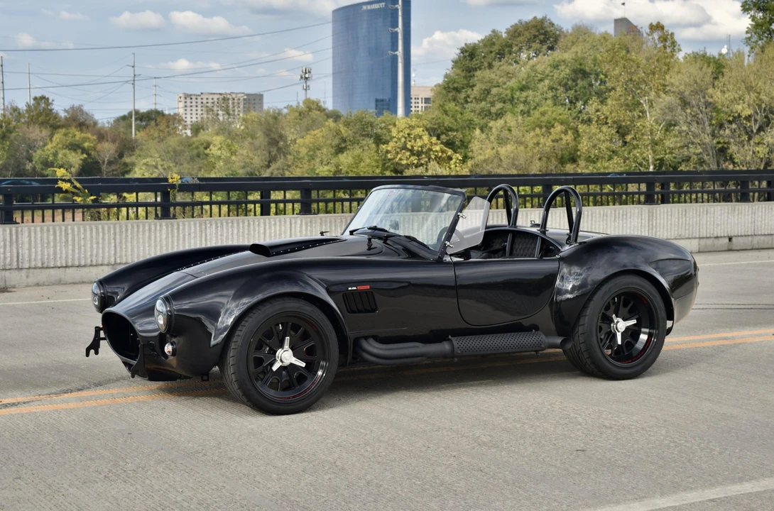 Shelby Cobra Replica - Image 20 of 31