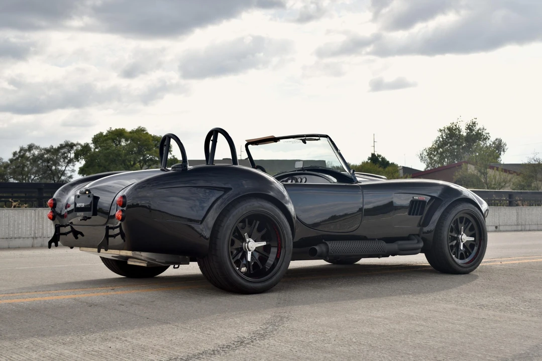 Shelby Cobra Replica - Image 22 of 31
