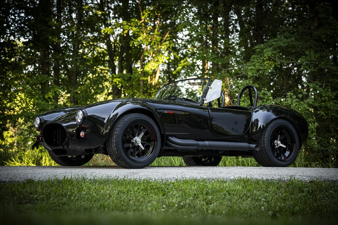 Shelby Cobra Replica - Image 7 of 31