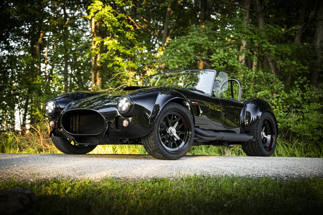 Shelby Cobra Replica - Image 3 of 31