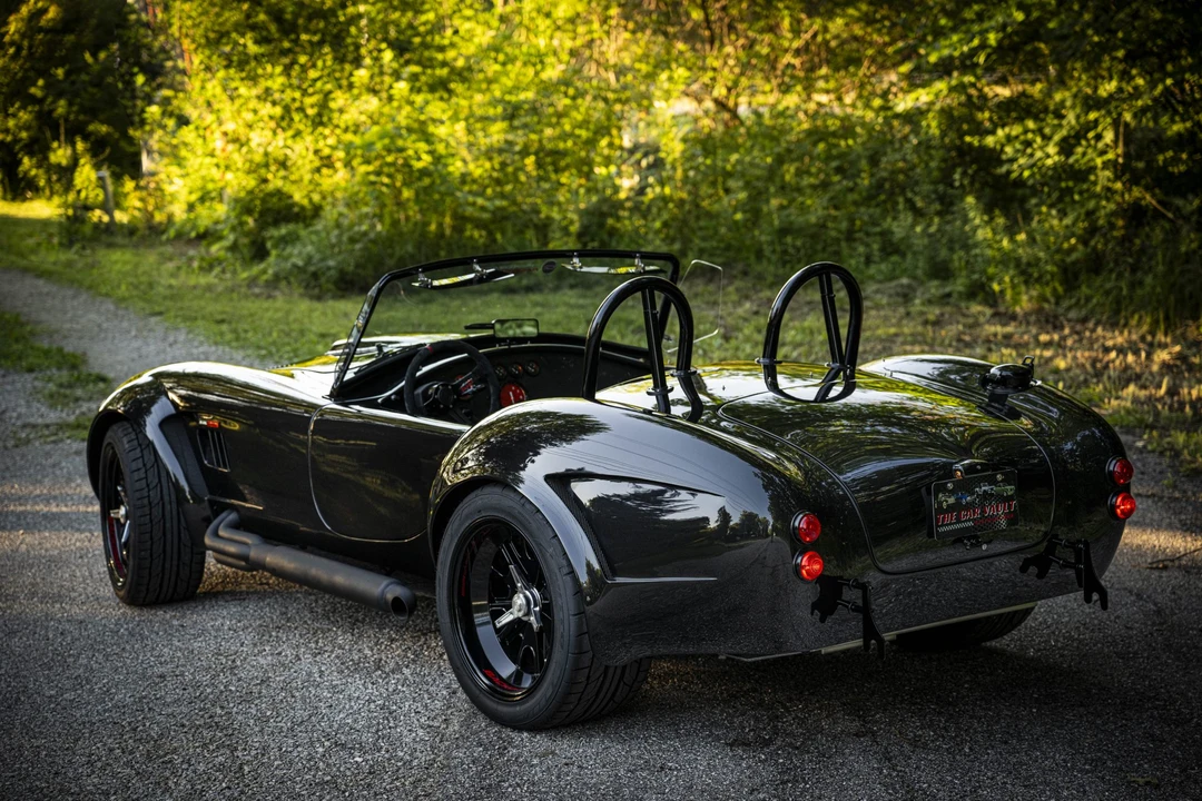 Shelby Cobra Replica - Image 11 of 31