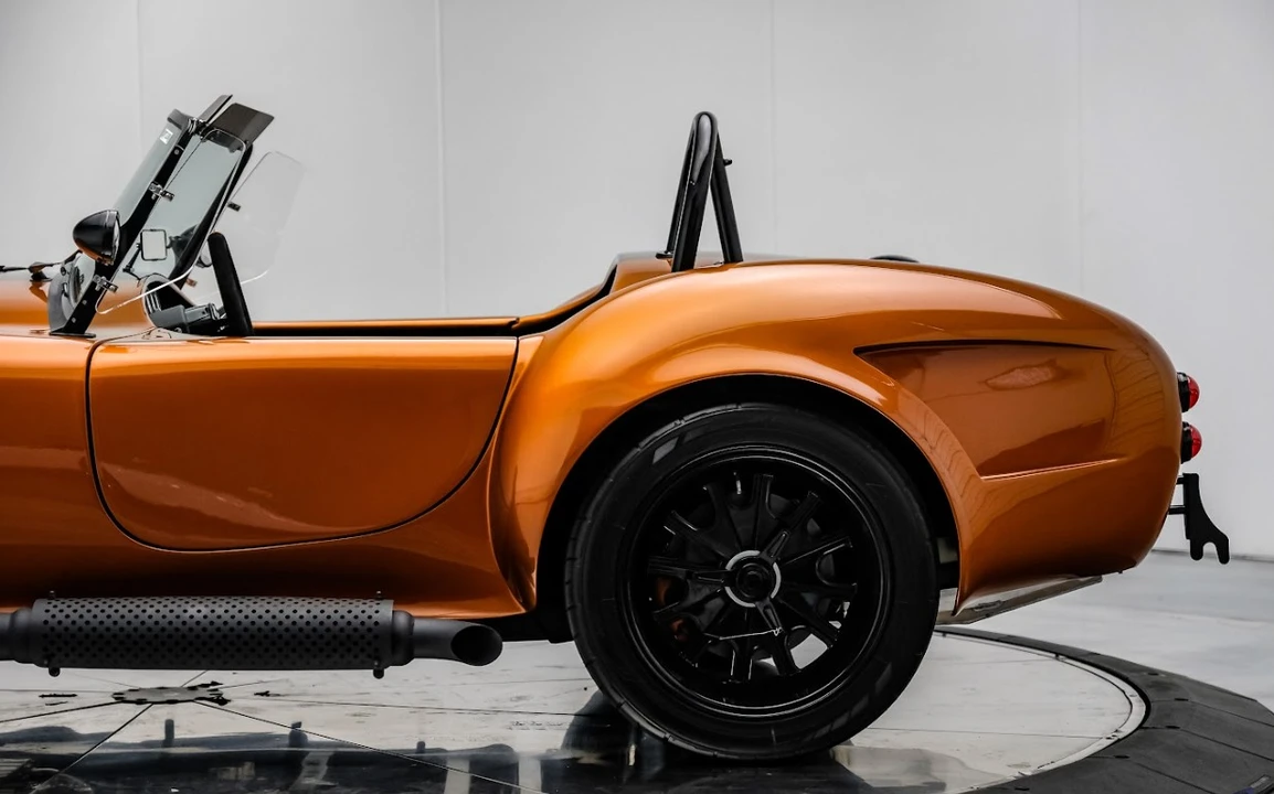 Shelby Cobra Replica - Image 21 of 31